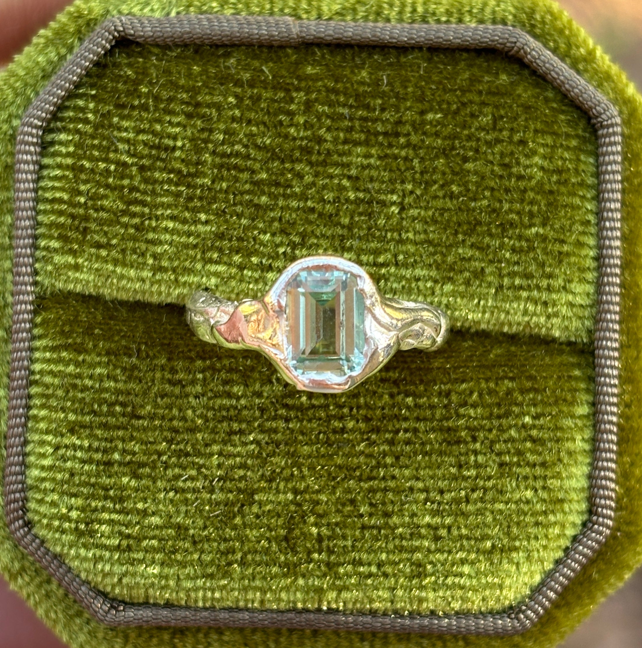 Swirl ring