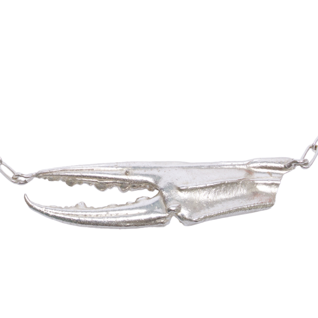 Crab claw choker